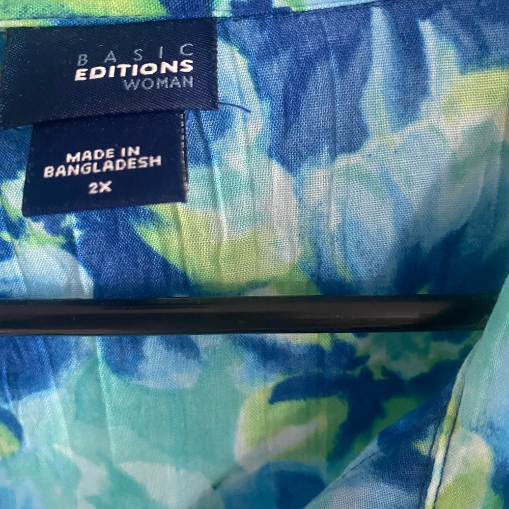 Colorful Button Down Top - Picture 4 of 4